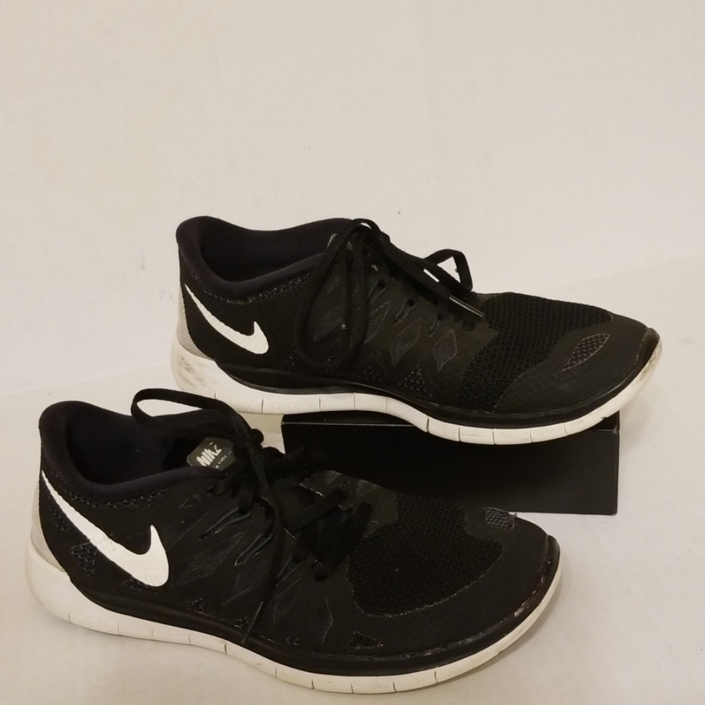 Nike Free 5.0 youth boys shoes size 7Y